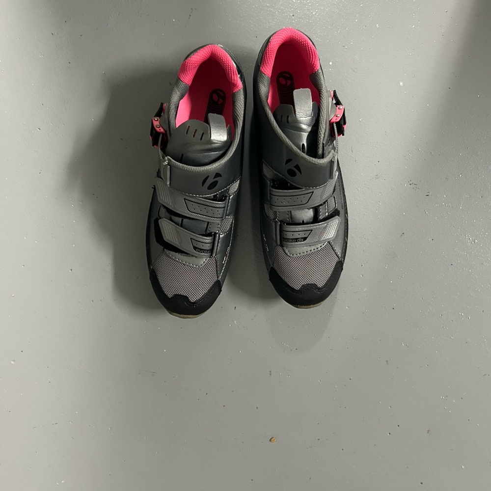 Ladies cycling shoes